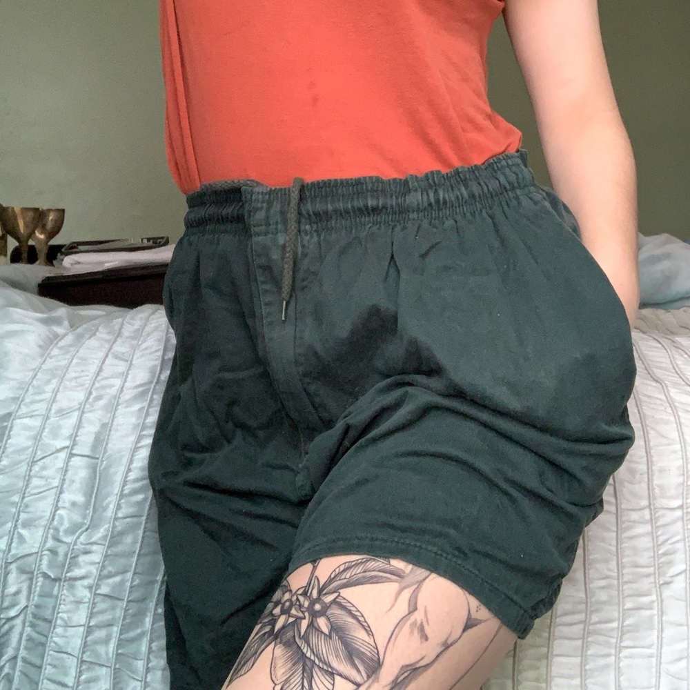 Dark green baggy vintage shorts